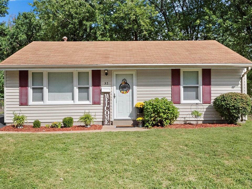 1st image of 32 Mary Ann Ct