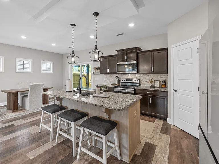 1147 Eagles View Dr — Photo 14