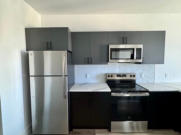 2nd image of 100 Washington Ave #505