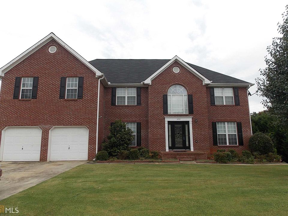 2nd image of 1890 Pinehurst View Dr