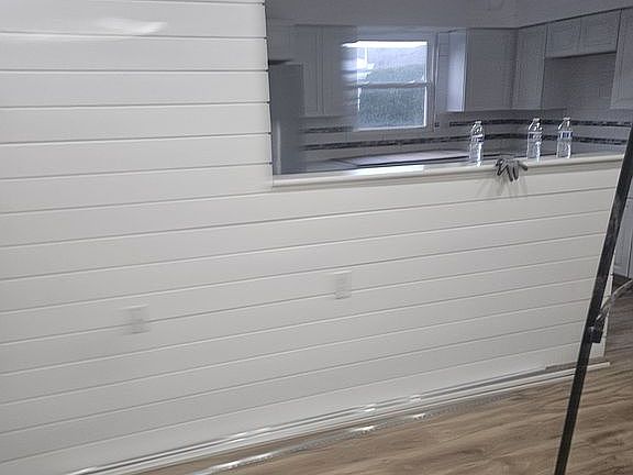 Wall between L/R and Kitchen