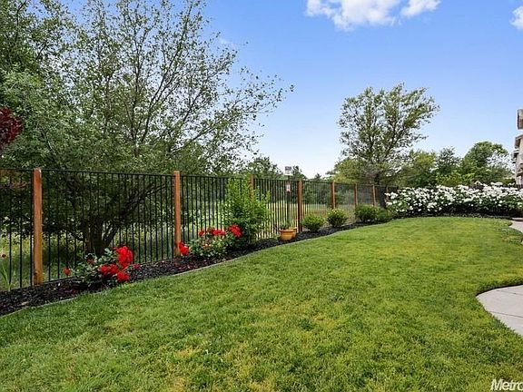 3rd image of 5258 Water Lily Ln