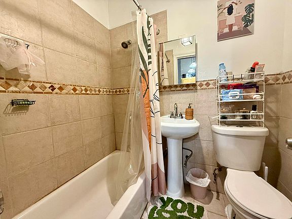 5th image of 1069 Bedford Ave Unit 1R