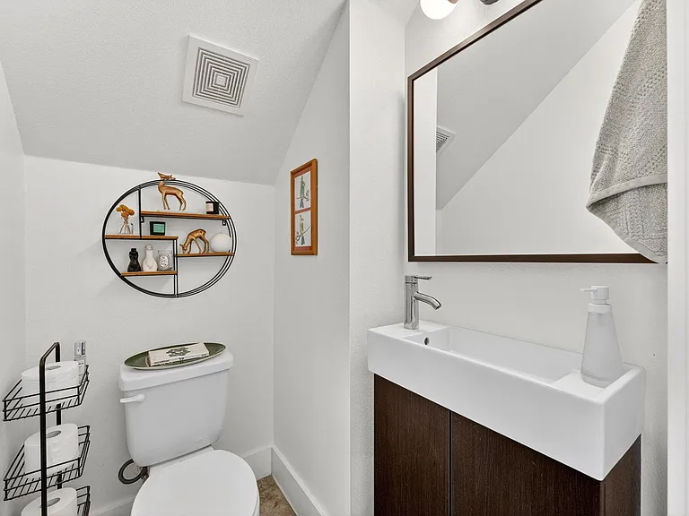 2601 Willow St #B — Photo 12