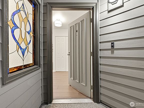 4th image of 17464 NE 38th Street #B202