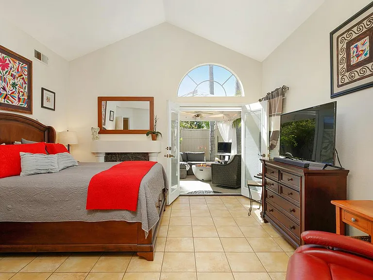 1565 Roma Dr — Photo 14