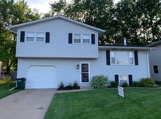 1116 N Stark St, Davenport, IA 52804