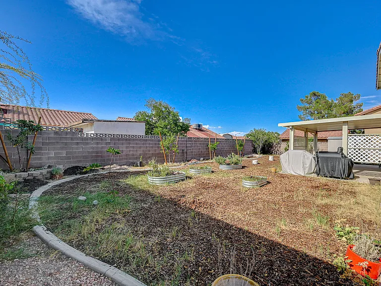 8412 Vibrant Dr — Photo 4