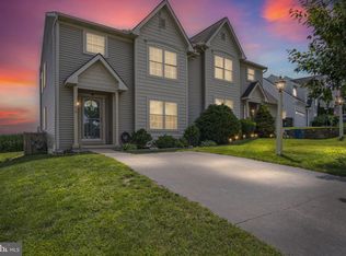 725 Danbury Dr, Red Lion, PA 17356