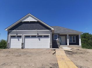 6511 Carrigan Lake Dr, Waverly, MN 55390