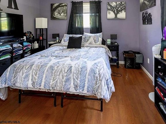 3rd image of 40-42 Harley Dr #48