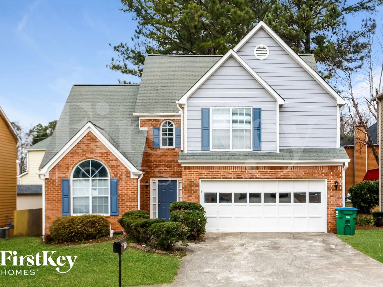 4 bed, 2.5 bath, 2572 sqft, $3,015 — Photo 1
