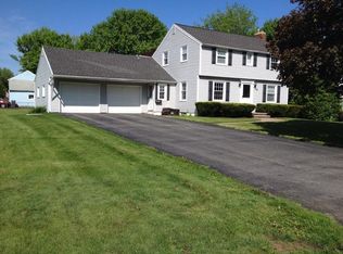 49 Meadow Dr, Webster, NY 14580