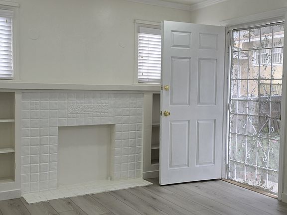 2nd image of 116 S Alexandria Ave #118
