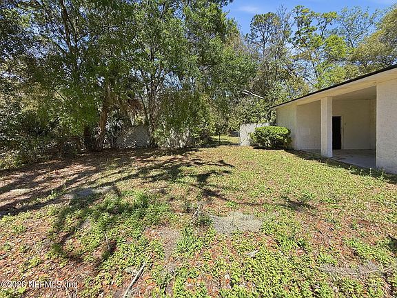 3rd image of 4515 SPRING GLEN Road