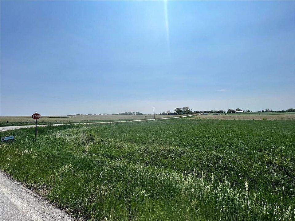 2nd image of 8761 NE 50th Ave