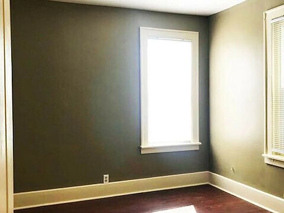 2nd image of 597 Giles Blvd E