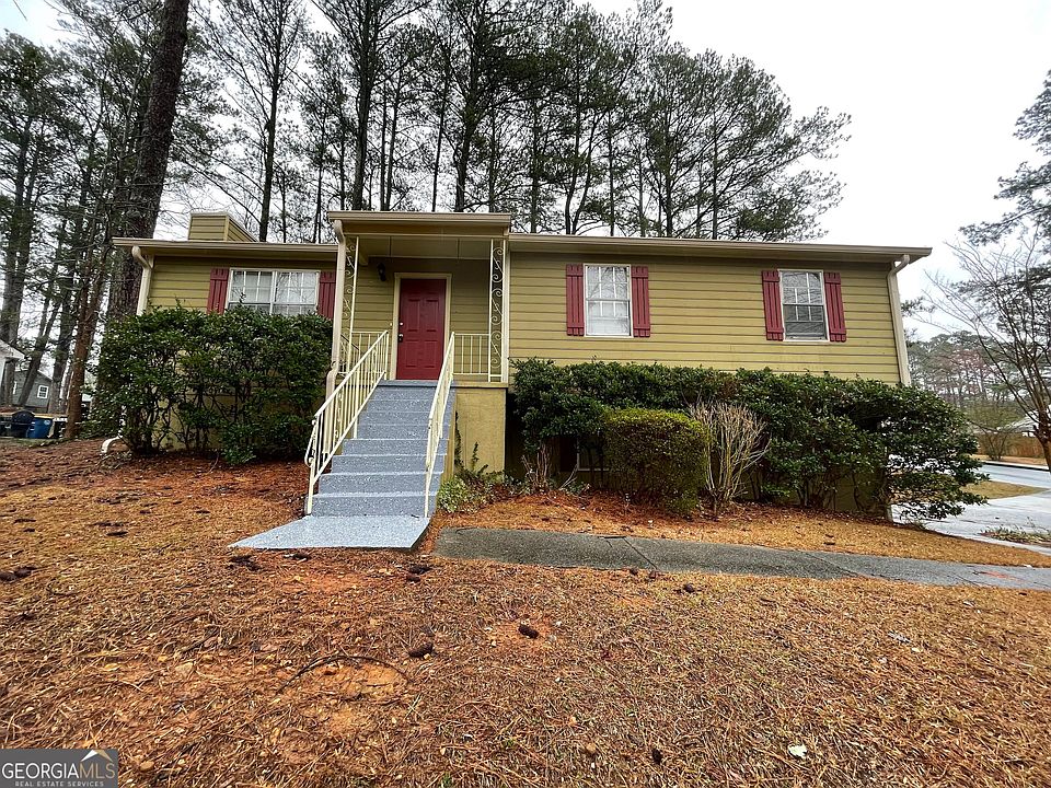 1st image of 2596 Woodland Dr NW