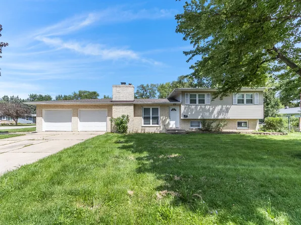 110 W Grant St, Plano, IL 60545