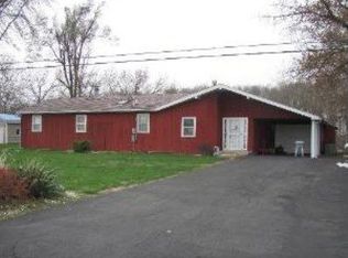 129 S Oak Acre Dr, Martinton, IL 60951