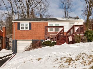 813 Kerry Hill Dr, Pittsburgh, PA 15234