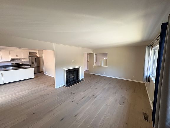 Living Room Flows into dinning area, creating a great space for entertaining