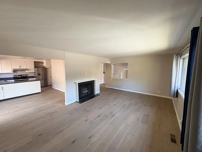 Living Room Flows into dinning area, creating a great space for entertaining