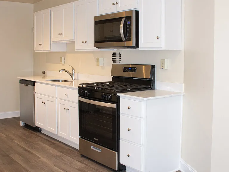 Thomas Wynne Apartments — Photo 77