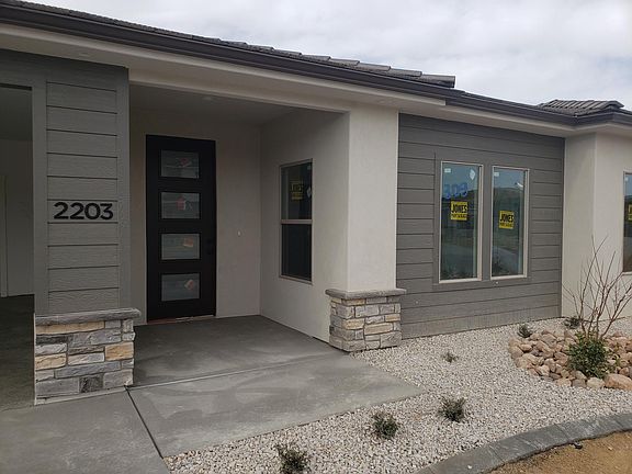 2nd image of 2203 E Yant Flat Dr