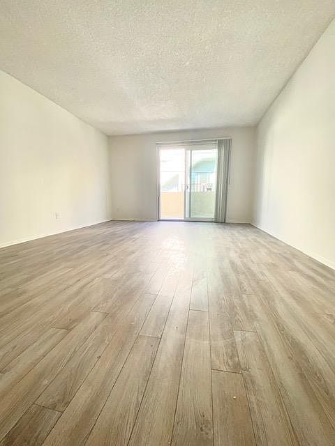 1st image of 1610 Granville Ave APT 11