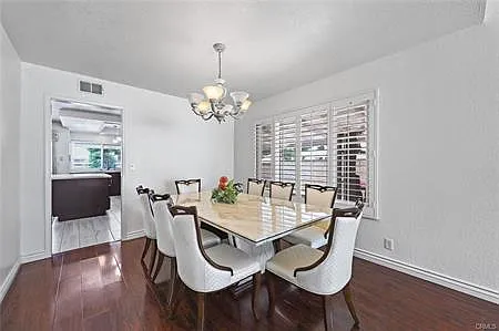 1348 Tabor Ln — Photo 2