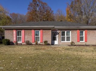 8208 Afterglow Dr, Louisville, KY 40214