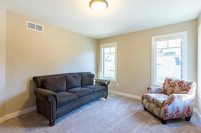5200 Lake Mendota Dr — Photo 10