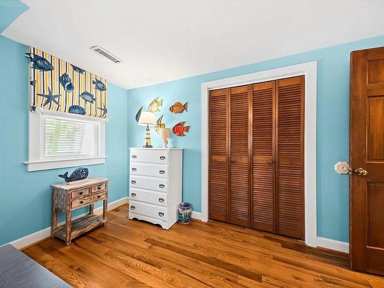 2714 Bayonne St — Photo 24