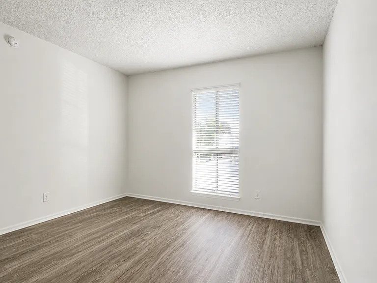 Terraces at Tarzana | 5931 Reseda Blvd — Photo 42
