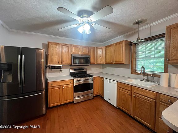 5th image of 111 Vale Dr