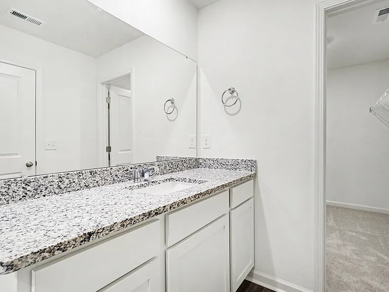 131 S Meyers Ct — Photo 20