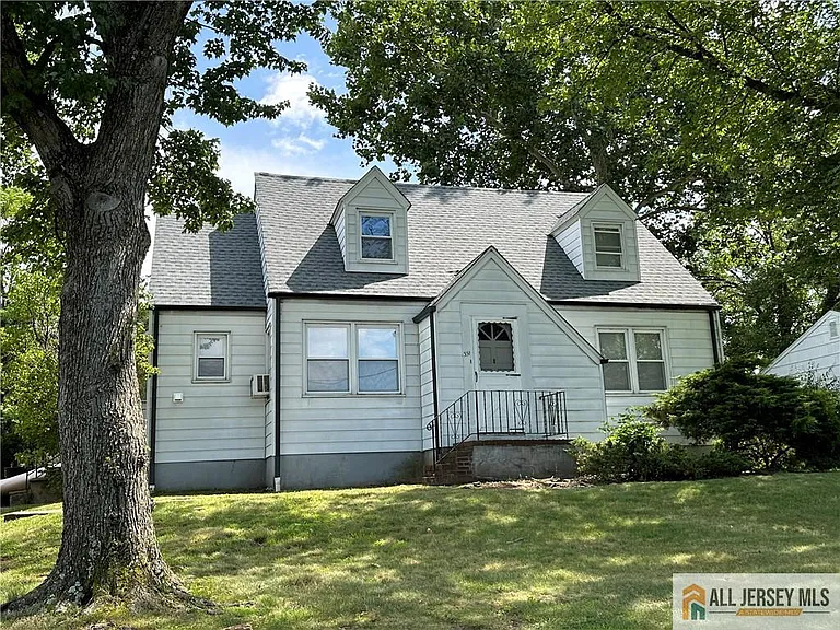 351 Metlars Ln — Photo 1