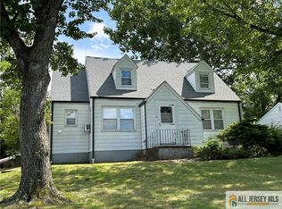 351 Metlars Ln, Piscataway, NJ 08854