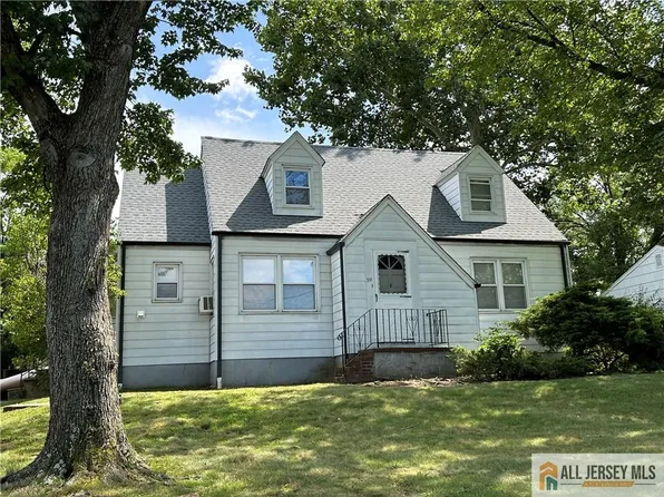 351 Metlars Ln, Piscataway, NJ 08854