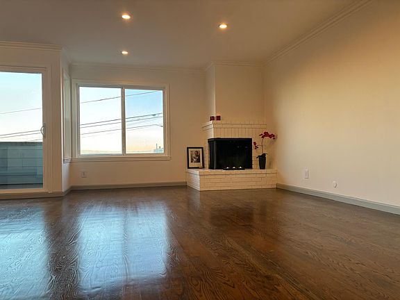3rd image of 1420 Noe St
