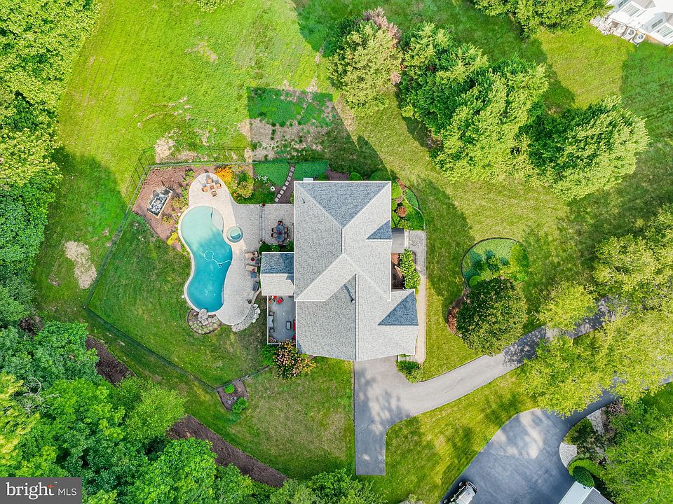 1st image of 2708 Cranbourne Ct