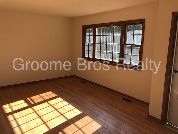 4th image of 606 Summer Ct
