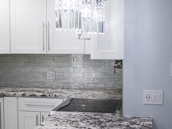 5th image of 2086 Saint Johns Ave APT 208