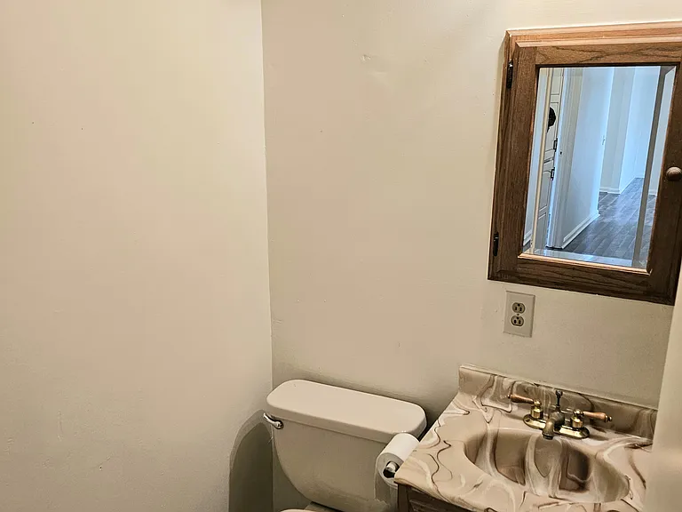11901 Deer Creek Ln — Photo 2