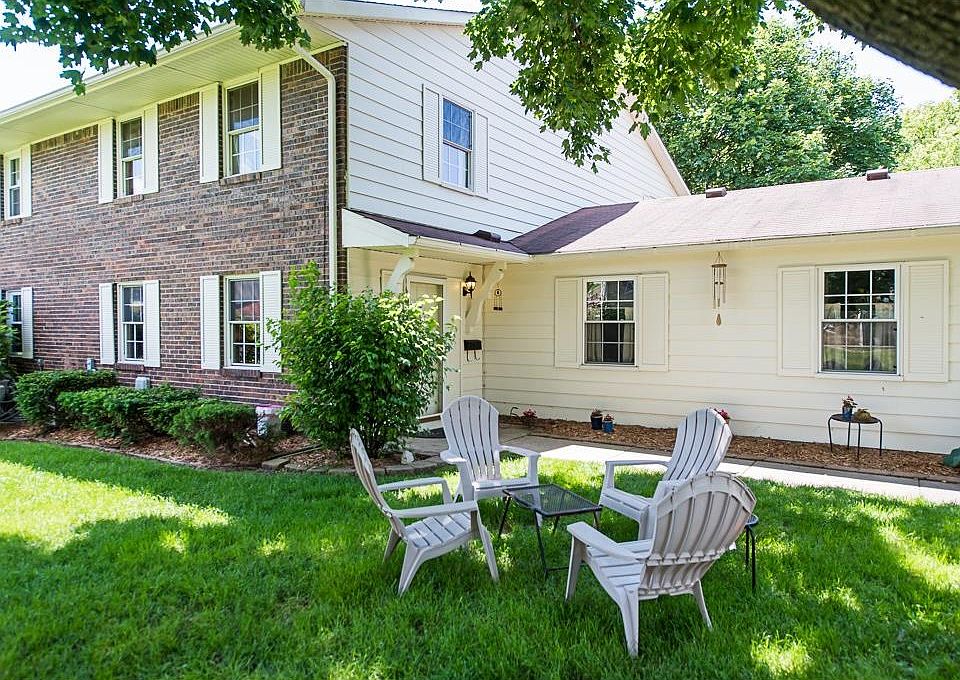 1st image of 4414 Buxton Ct