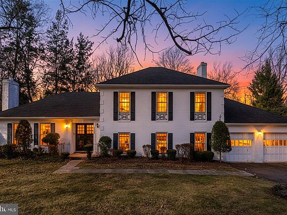 2nd image of 6008 Beech Tree Dr