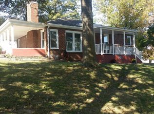 101 S Beaucoup St, Pinckneyville, IL 62274