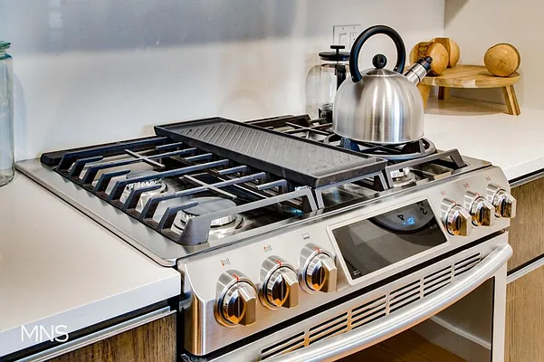 Sold by MNS | media 7