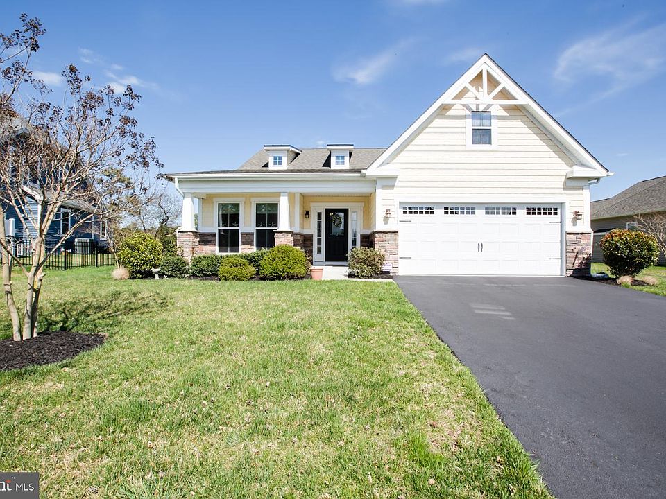 1st image of 28958 Habersham Ln
